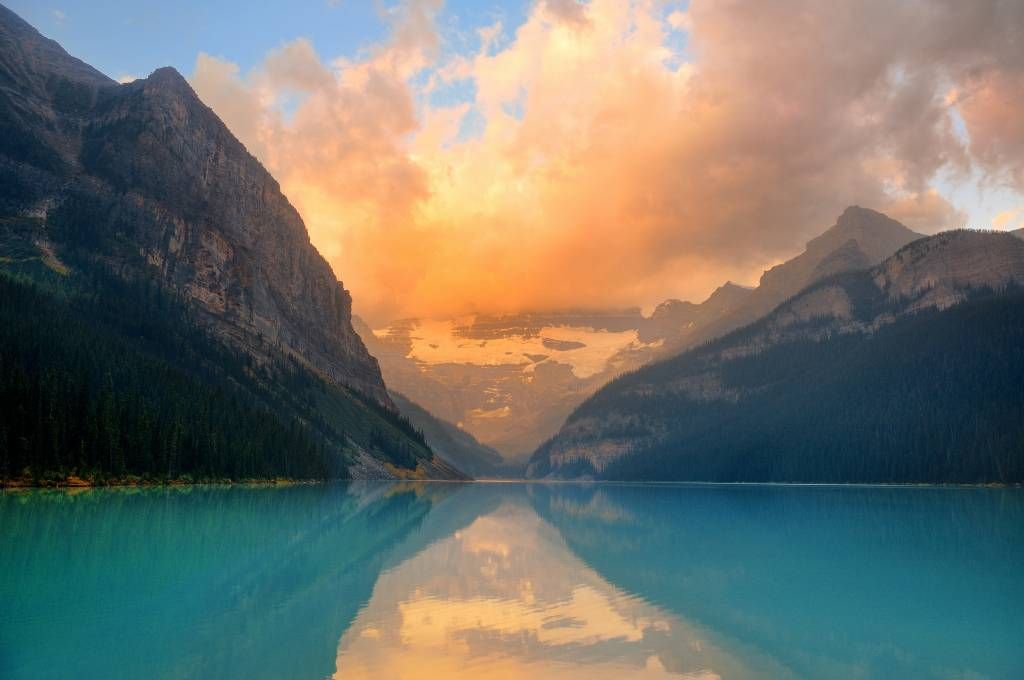 Lac de montagne avec un filtre vintage