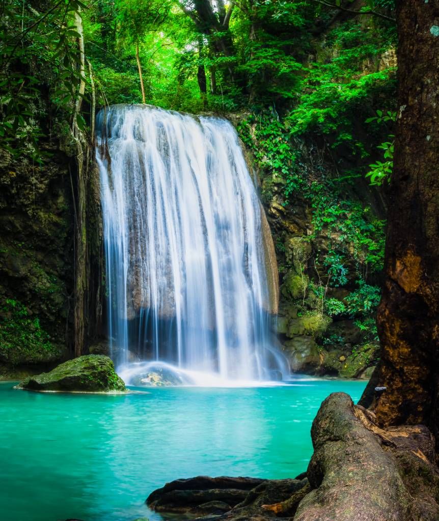 Chute d'eau bleue