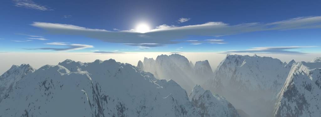 Panorama des sommets enneigés de la montagne