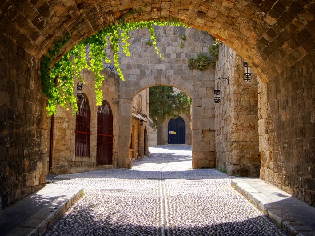 Rue avec arches