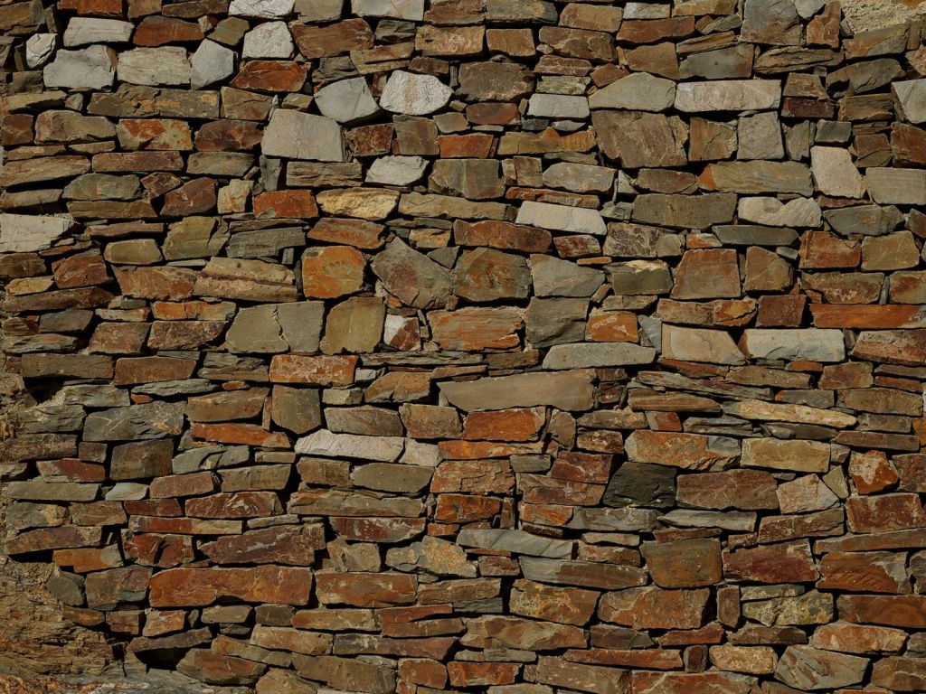 Mur de pierres inégales