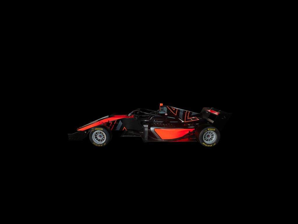 Formula 3 - Side view - dark