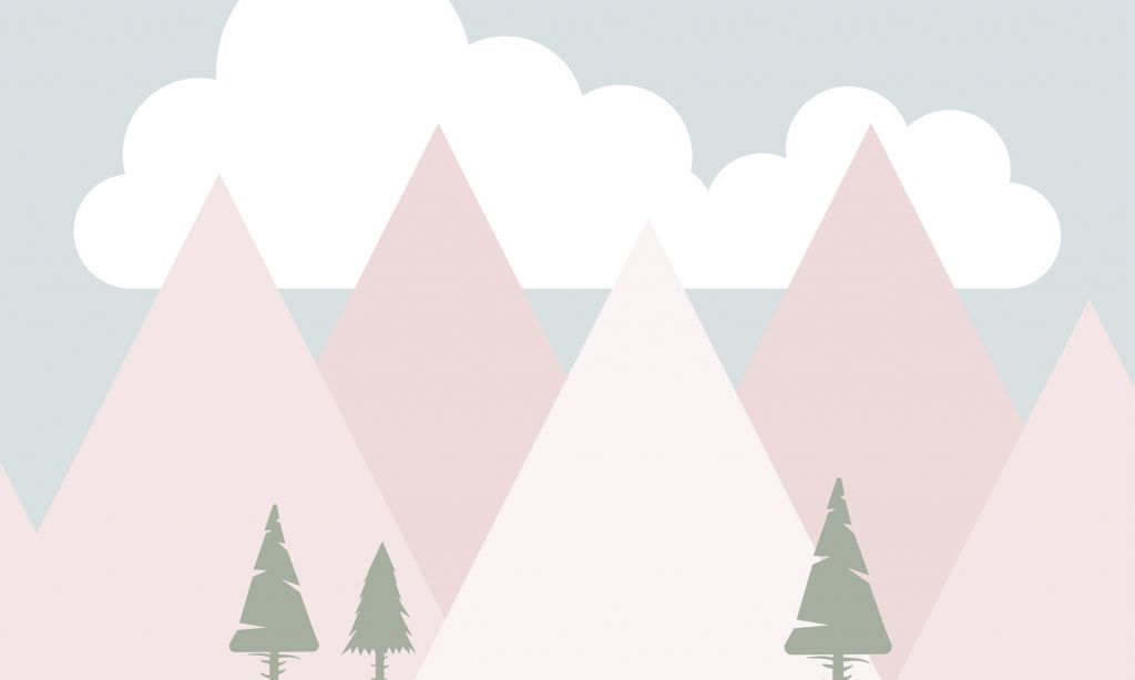 Montagnes roses avec des pins