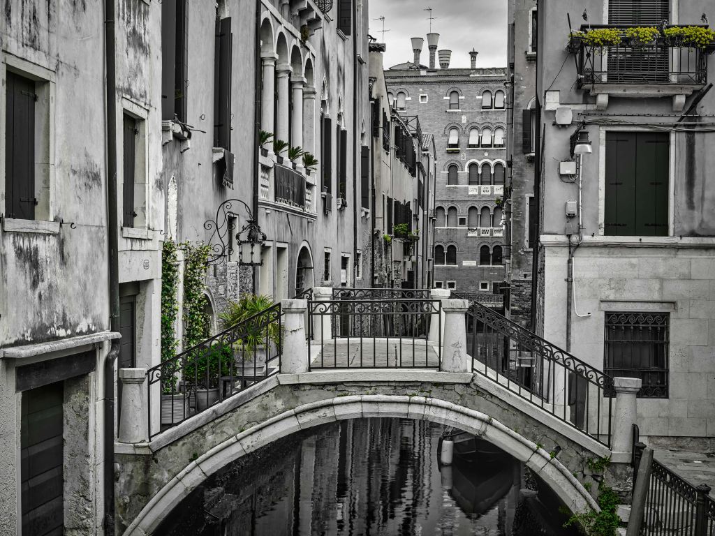 Canal avec pont