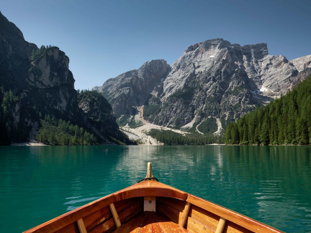 Le Lago di Braies depuis un bateau