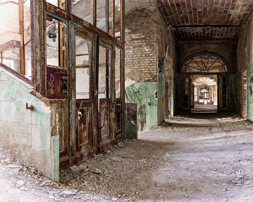 Cage d'escalier dans un bâtiment abandonné