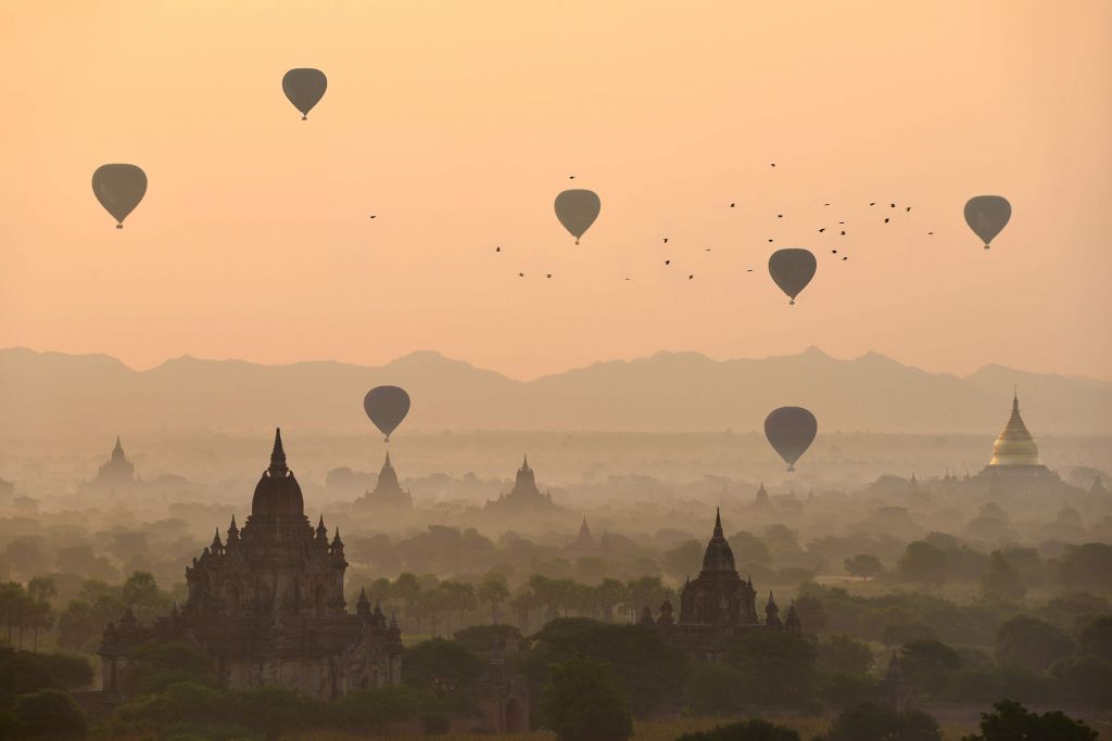 Bagan, balloons flying over ancient temples