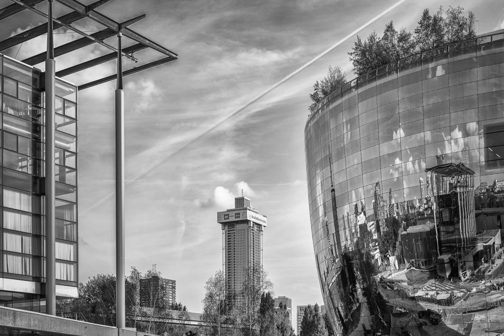 Le Museumdepot (Le Dépôt) de Rotterdam en noir et blanc 