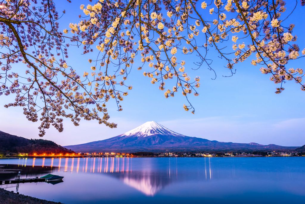 Le Mont Fuji au bord de l'eau