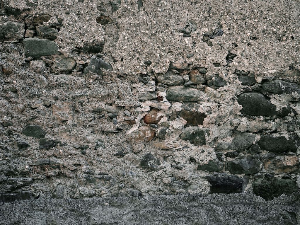 Mur avec de vieilles grosses pierres