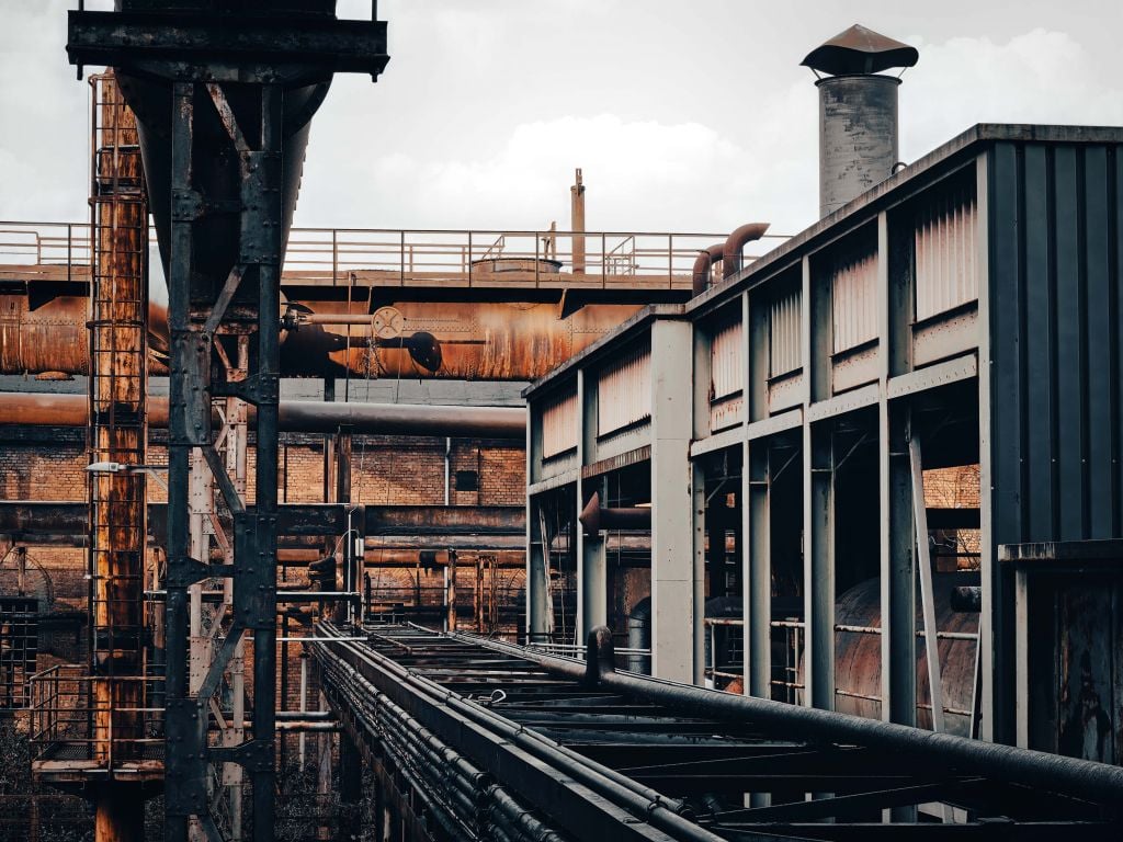 Rails d'une ancienne usine