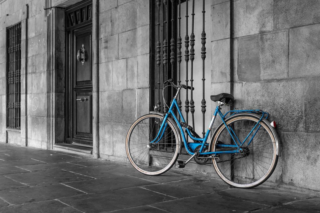 Vieux vélo bleu