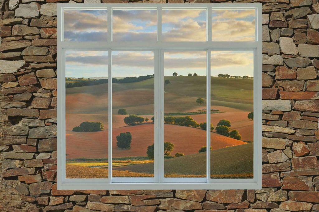 Collines ondulantes dans la lumière du soir