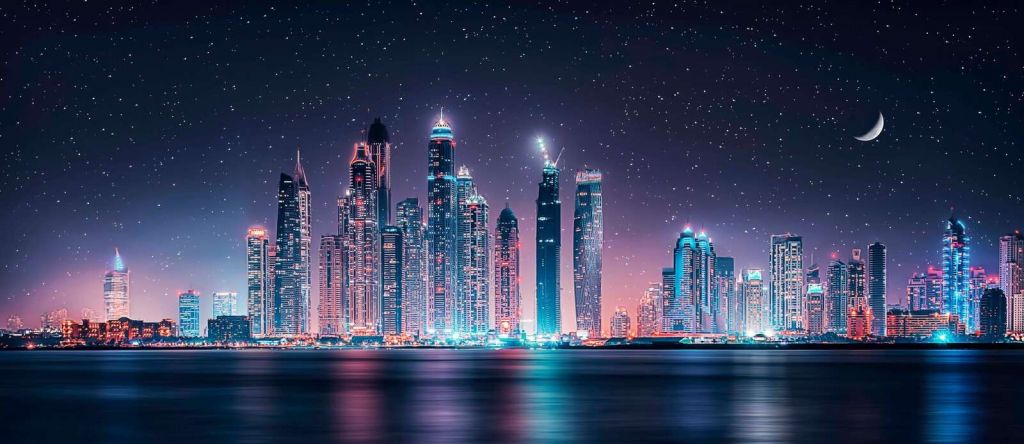 Lumière nocturne au-dessus de la ligne d'horizon