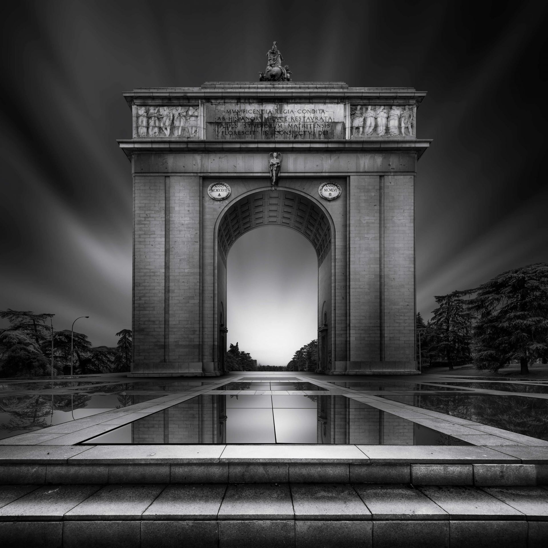 Arch of Moncloa main product photo