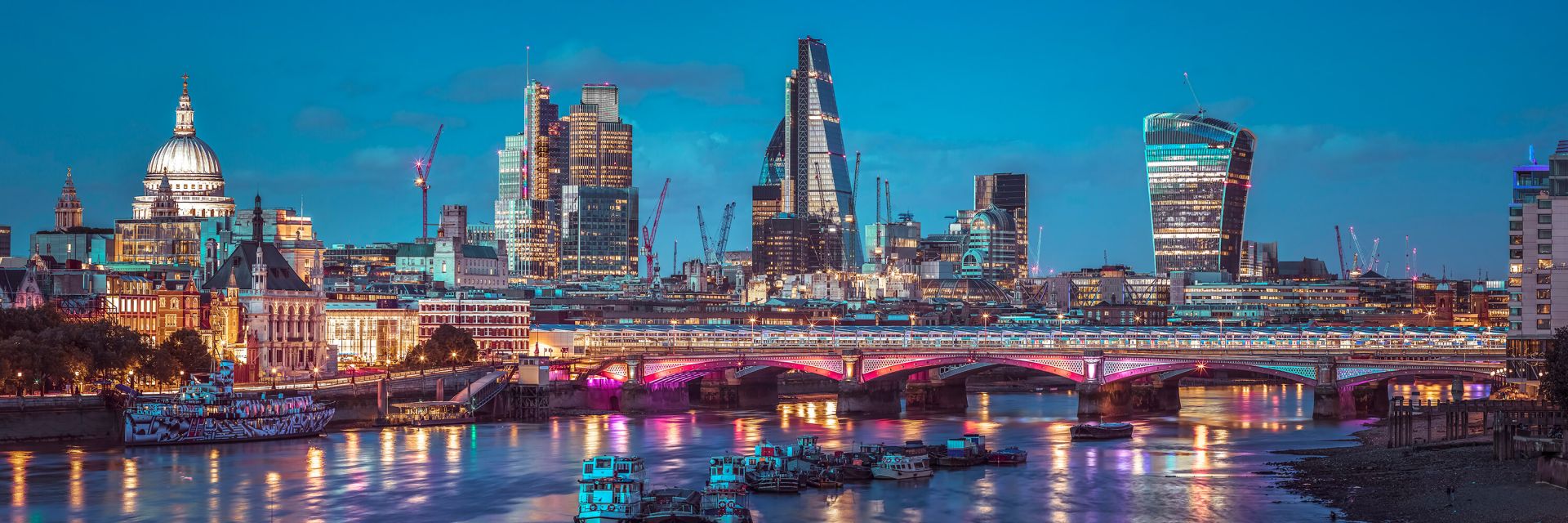Le pont de Blackfriars à Londres main product photo