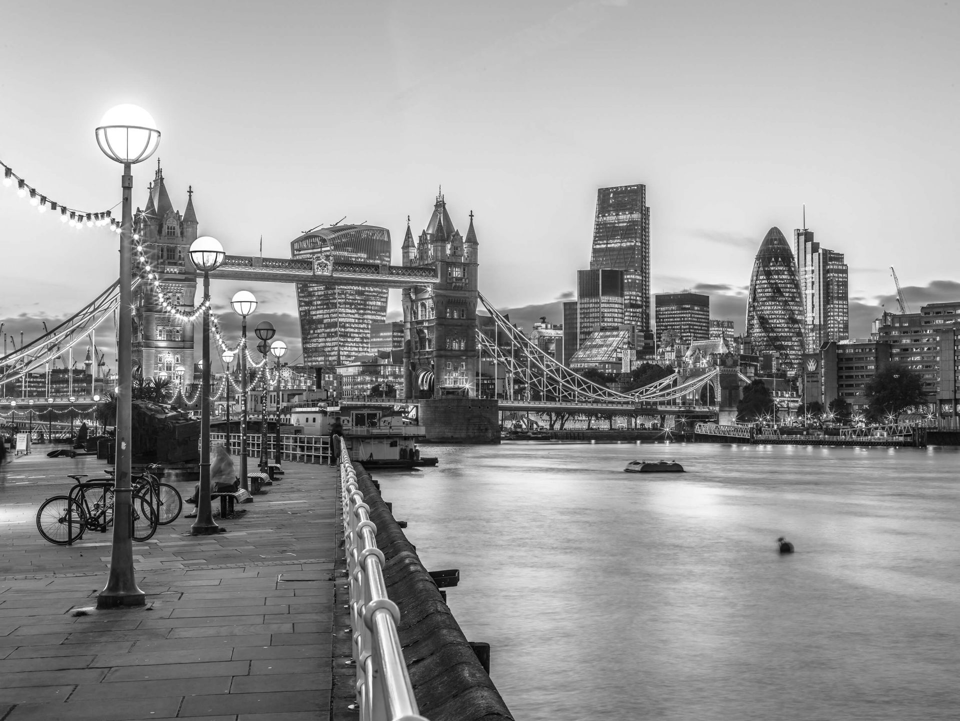 Promenade sur Londres Riverside main product photo