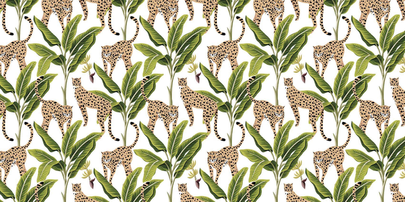 Guépard entre les arbres main product photo